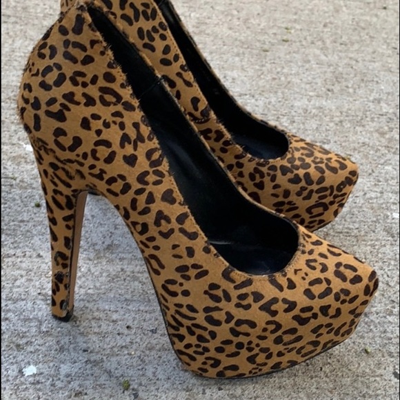 Dolce Vita Leopard calf skin fur platform pumps - Picture 6 of 6